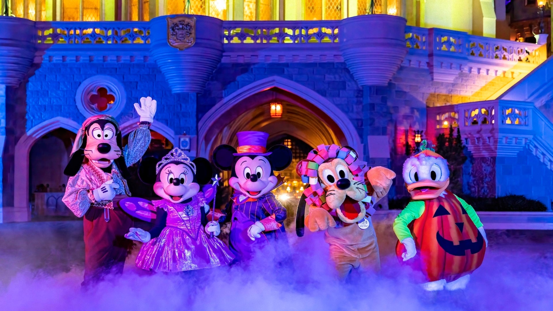 Pluto, Minnie Mouse, Mickey Mouse, Goofy, and Donald Duck